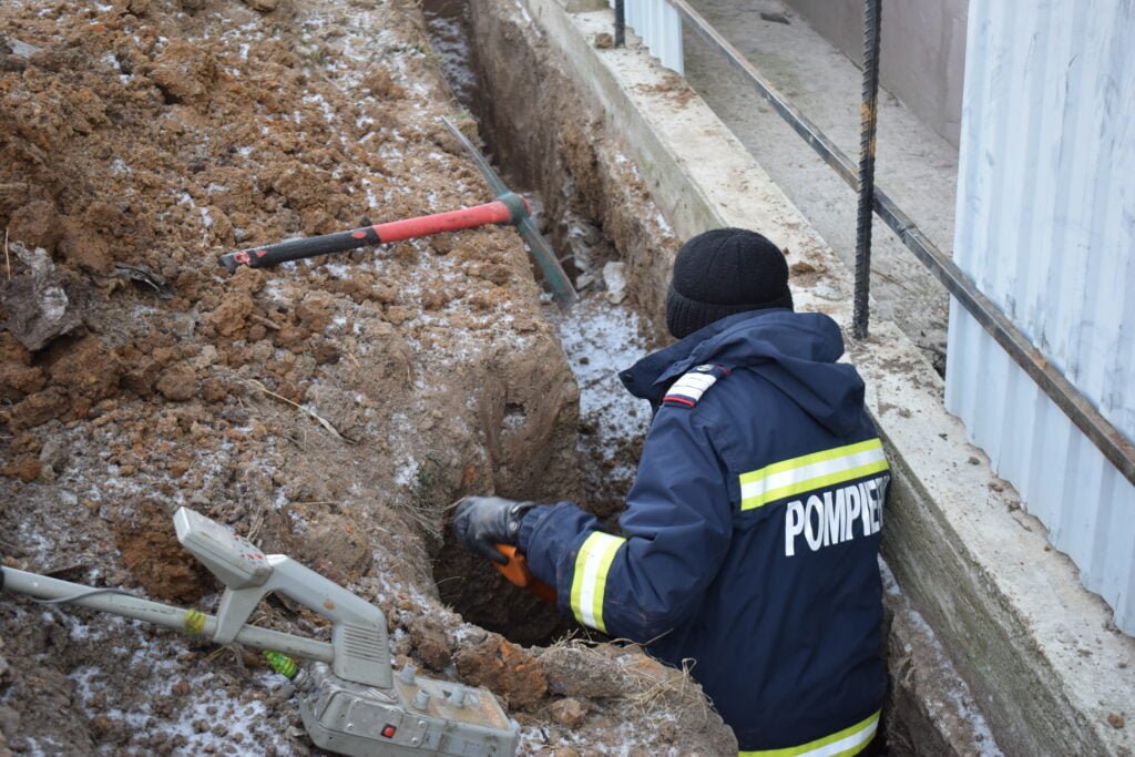 Misiuni pirotehnice Topile, com. Valea Seacă