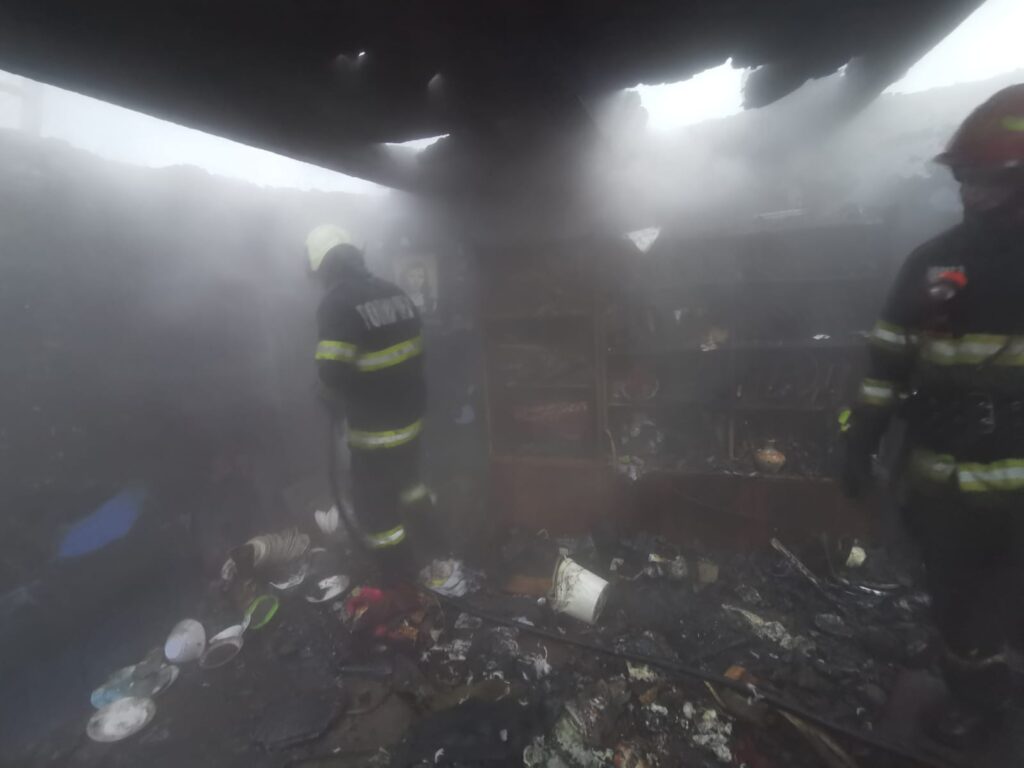 Incendiu casă Andrieșeni